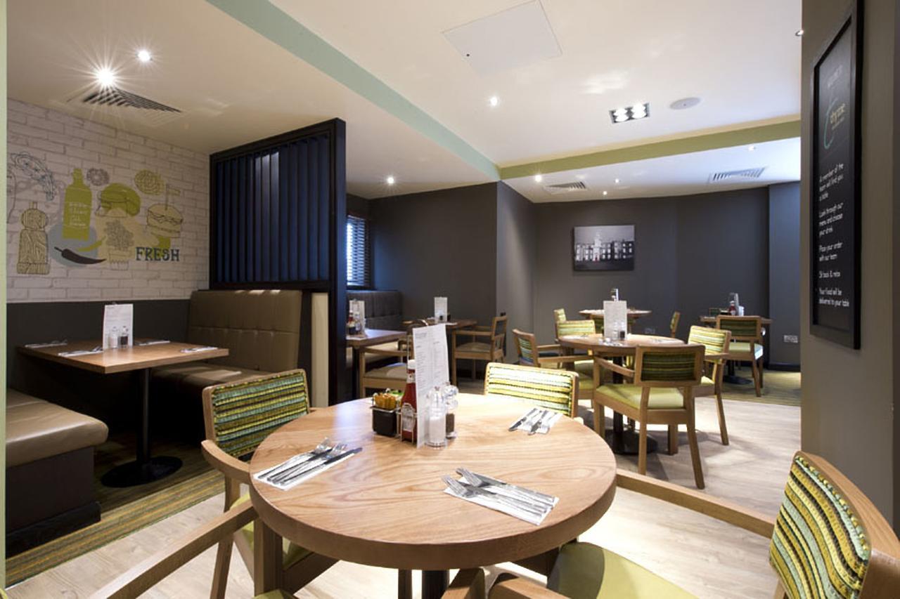 Premier Inn London Tottenham Hale Екстериор снимка