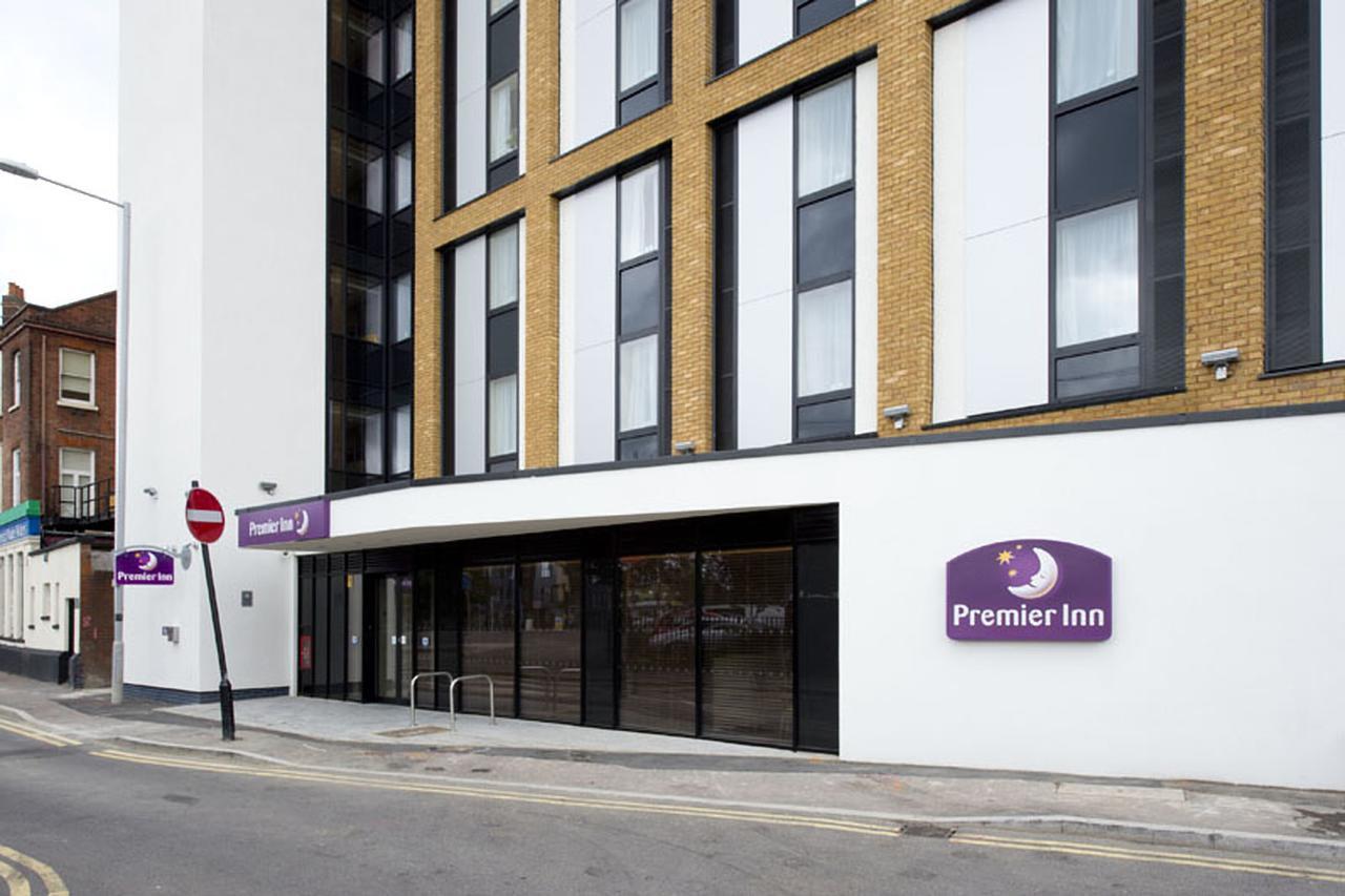 Premier Inn London Tottenham Hale Екстериор снимка