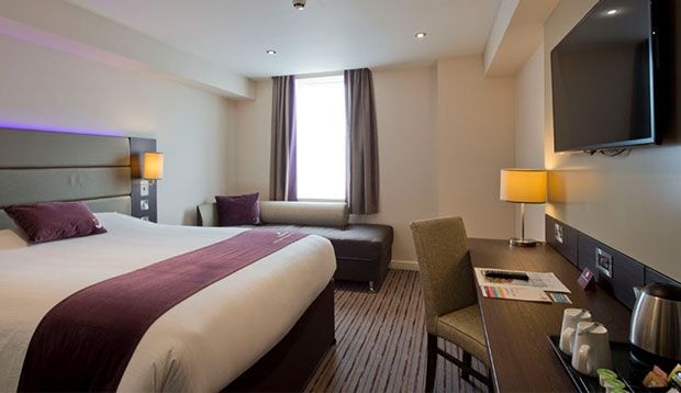 Premier Inn London Tottenham Hale Екстериор снимка